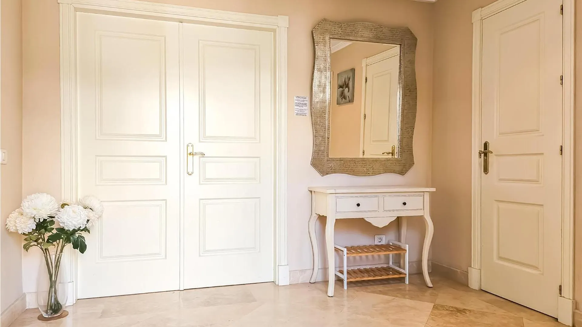 אסטפונה Amazing Home In Benahavis With Swimming Pool 0*,  ספרד